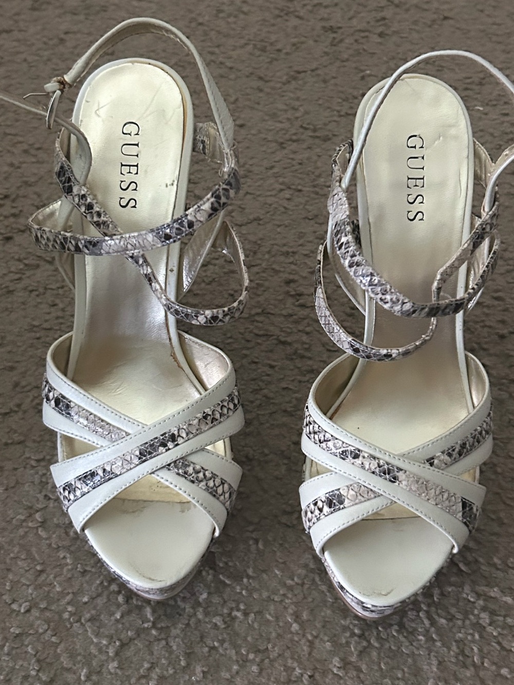 GUESS White and Snake-Print Pumps Size: Women’s 8.5